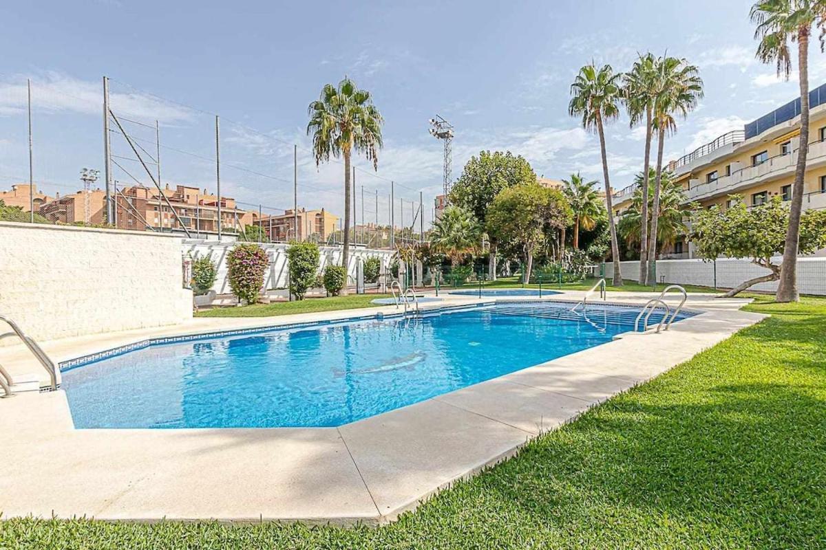 797 Holiday Rentals - Luminoso piso para 4 en Arroyo de la miel Exterior foto