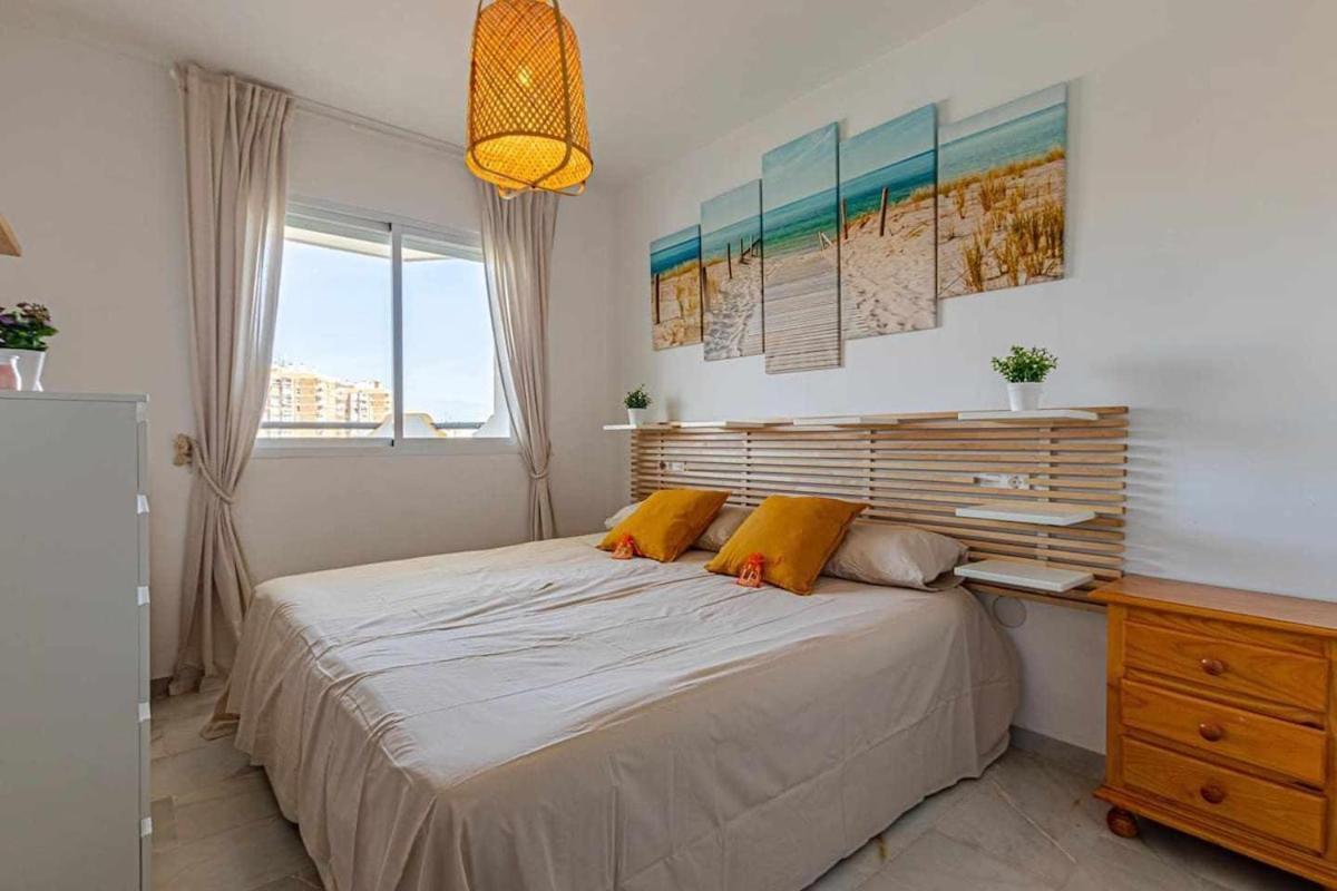 797 Holiday Rentals - Luminoso piso para 4 en Arroyo de la miel Exterior foto