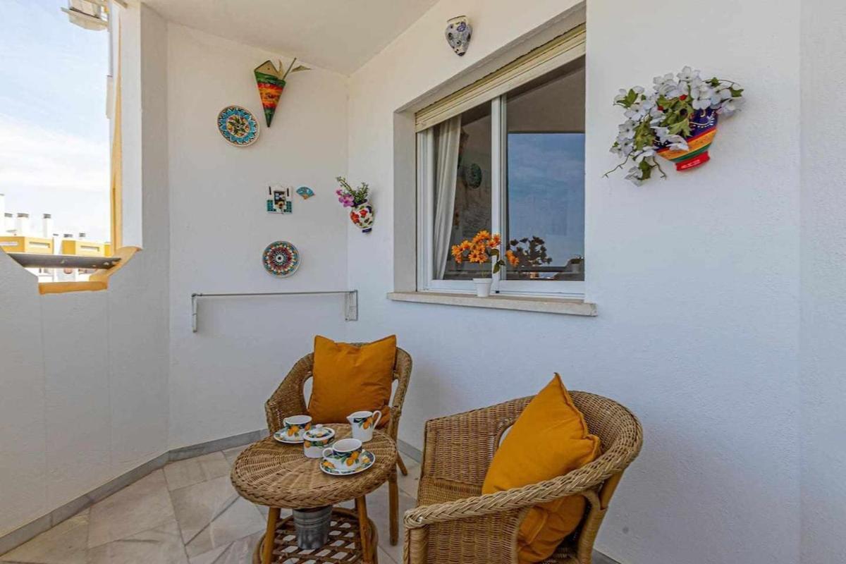797 Holiday Rentals - Luminoso piso para 4 en Arroyo de la miel Exterior foto